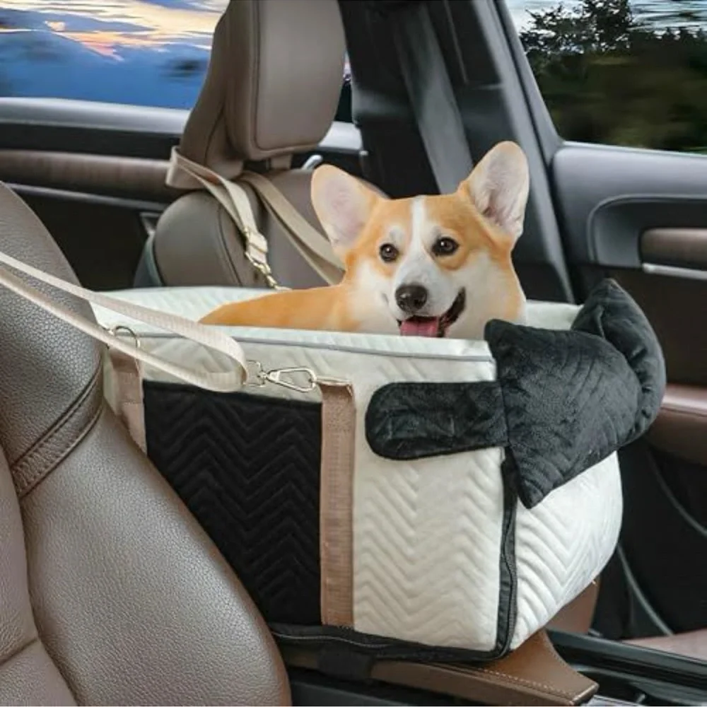 Dog console car seat for pets up to 15lbs -NEW- w/stylish gold hardware and bow